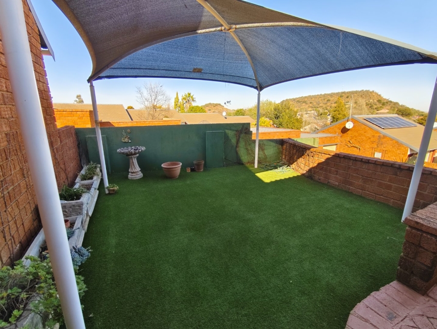 To Let 2 Bedroom Property for Rent in Langenhovenpark Free State